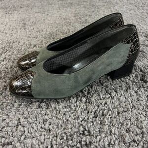 Jenny Suede Shoes Womens 5.5 Genuine Leather Crocodile Print Block Heels German